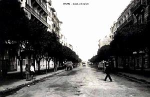 ORAN - AVENUE LOUBET VUE DE LA PLACE DES VICTOIRES